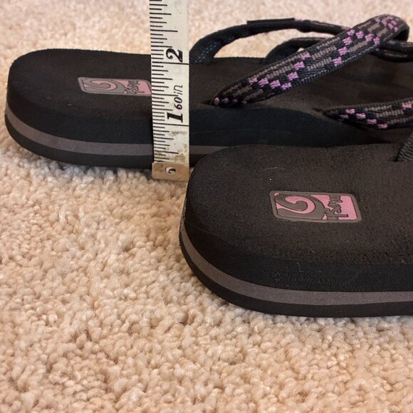 Teva Women's Olowahu Purple Black Gray Flip-Flop Sandal Size 7 - Picture 15 of 15